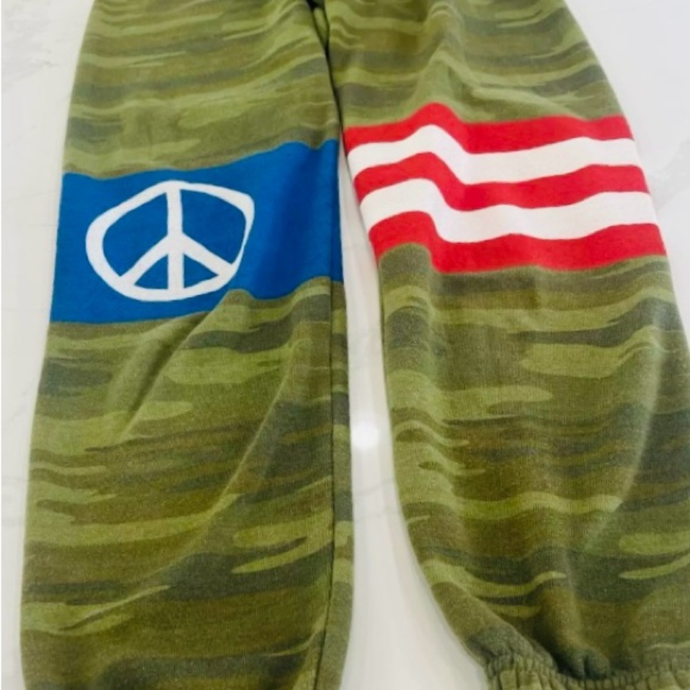aviator nation EUC ***RARE*** Camo peace pants SZ S 4th of July pants SOLD OUT!